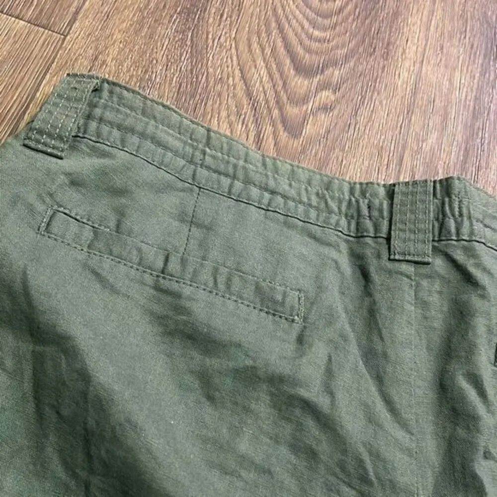 Gap green cotton blend shorts. Light weight summer beach shorts‎
